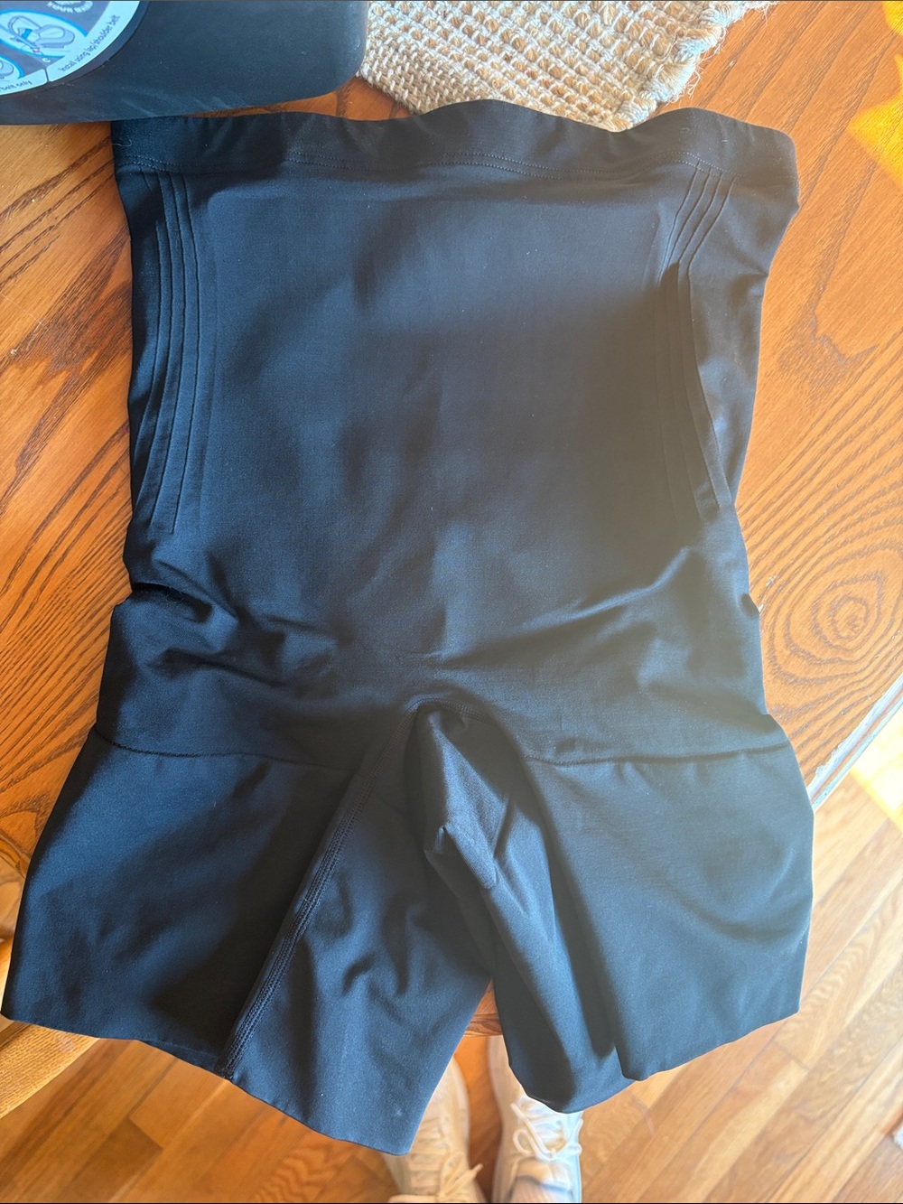 High-Waist Postpartum Shaping Short - Picture 2 of 4